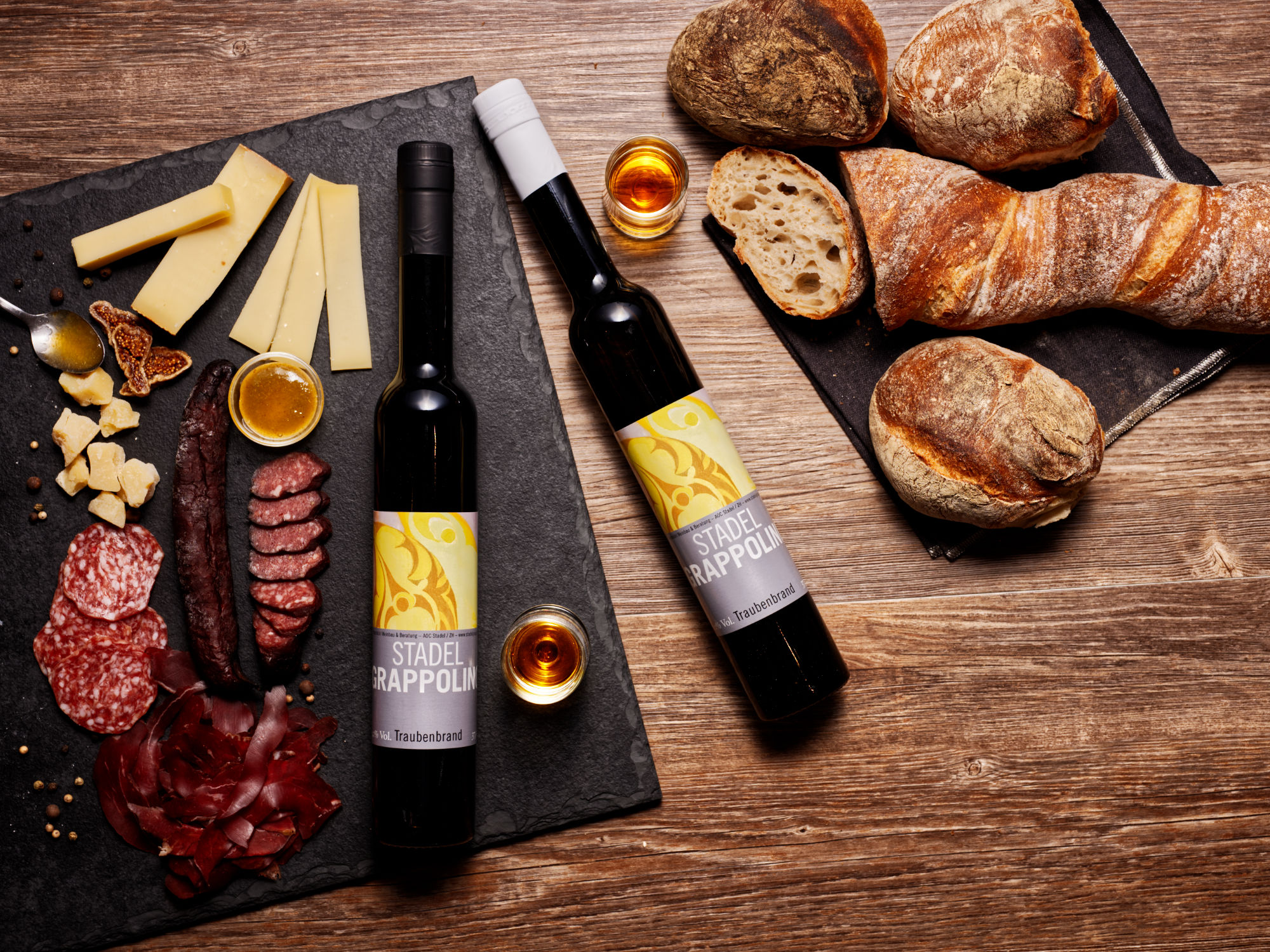 stadelgrappa, Traubenbrand, Wein, Rotwein, Weisswein, Grappa, Grappolino, Pinot Gris, Pinot Noir, Solaris, Riesling Silvaner, Fass