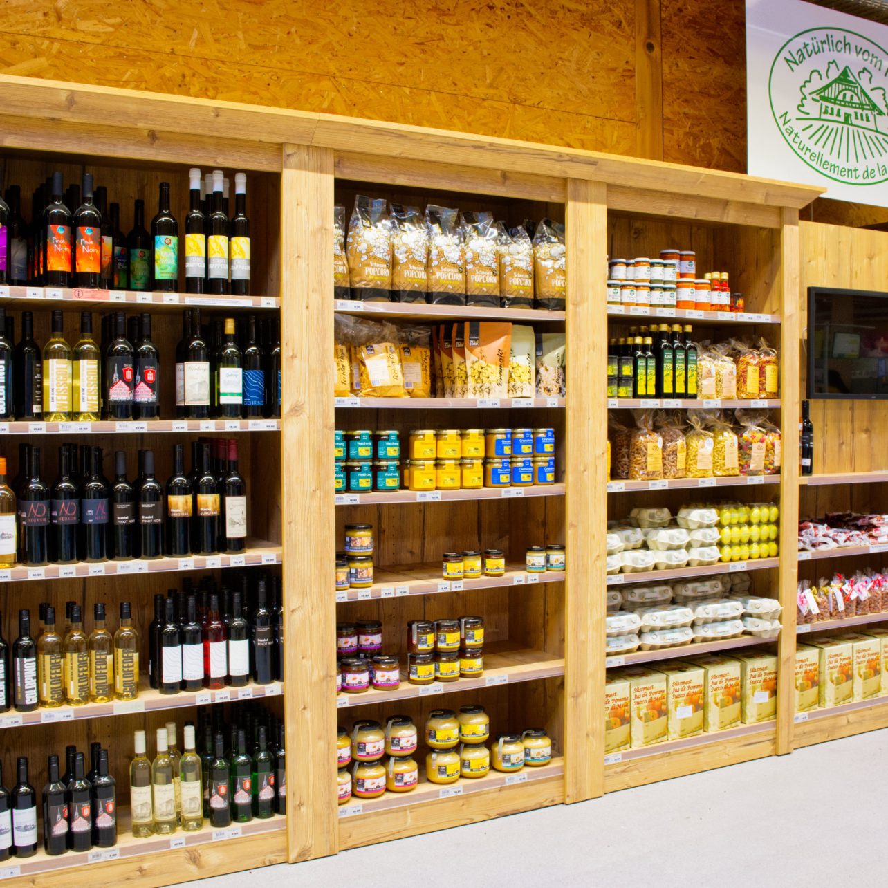 stadelgrappa, Traubenbrand, Wein, Rotwein, Weisswein, Grappa, Grappolino, Pinot Gris, Pinot Noir, Solaris, Riesling Silvaner, Fass